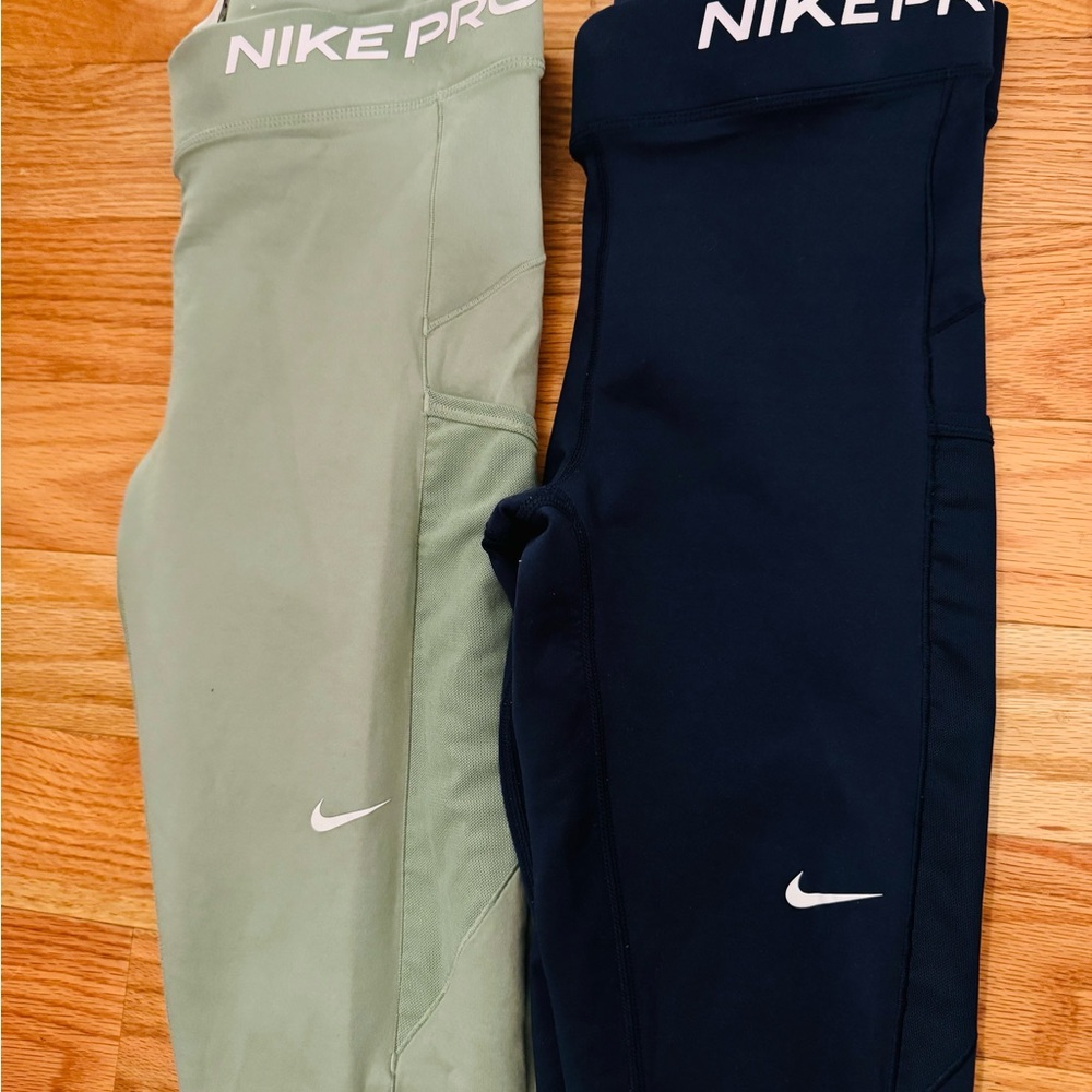 Nike Women's Leggings - Sage Green and Navy